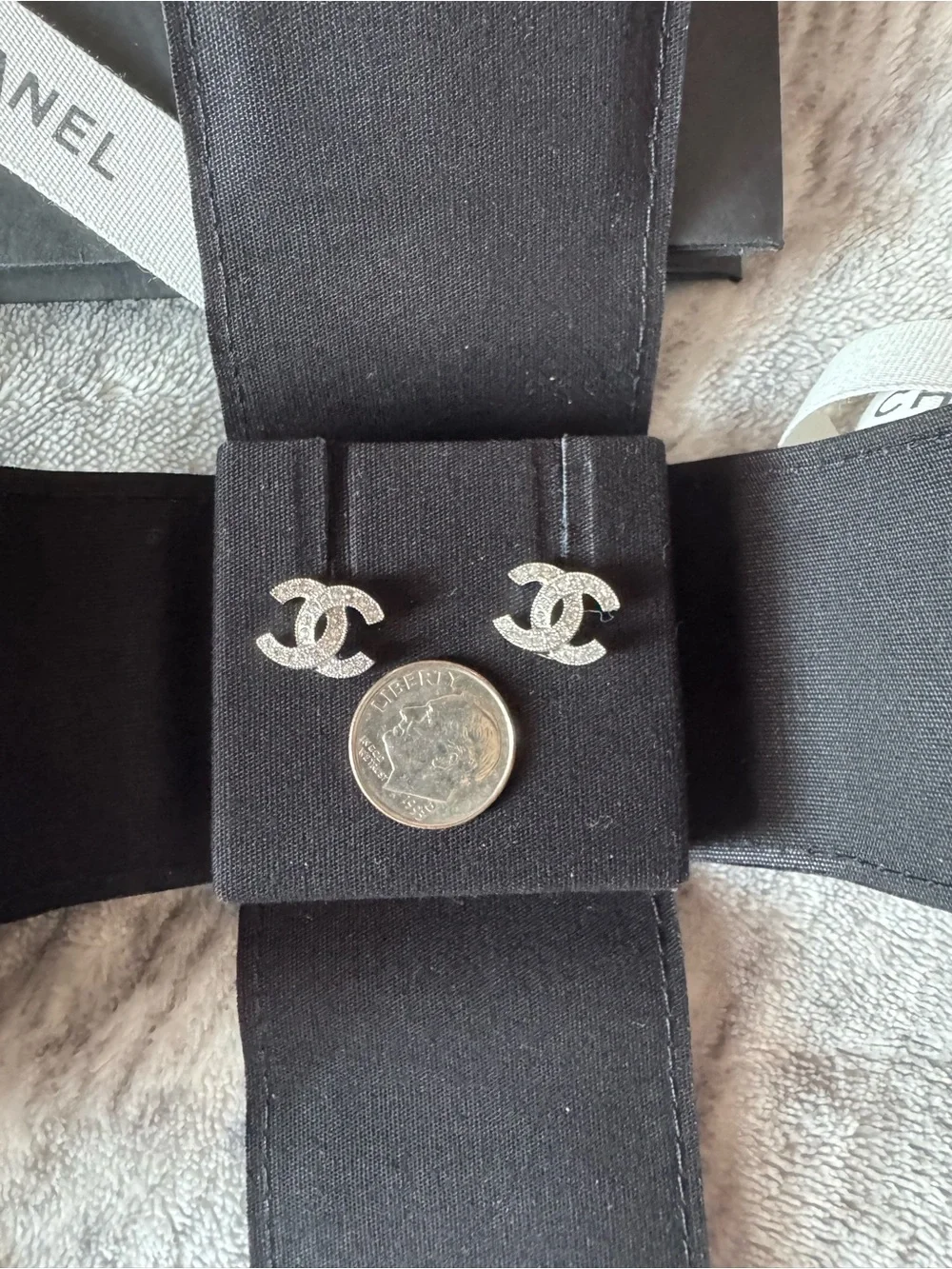 CHANEL elegant cc